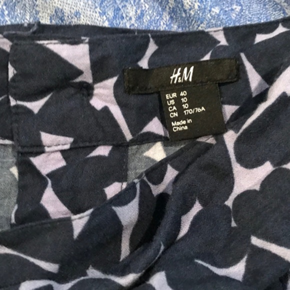 H&M Printed Heart Tie-front Skirt - Size 10 - Picture 6 of 6